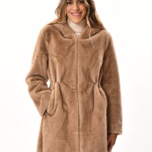 Abrigo-efecto-pelo-con-capucha-CAMEL.jpg